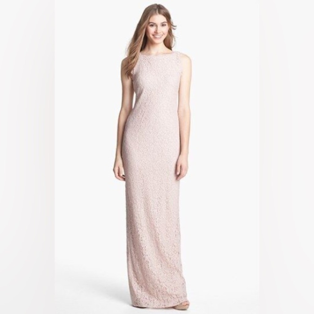 Adrianna Papell Scallop Lace Long Dress in Cream Size 8